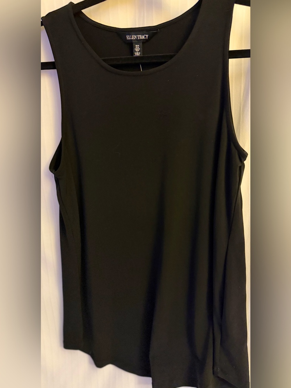 Ellen Tracy long sleeveless swing top shirt. black size M